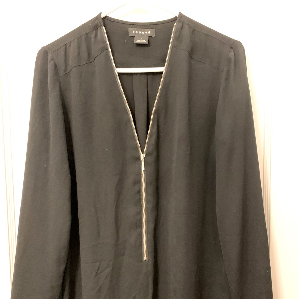 Trouve Zipper Front V-Neck Blouse